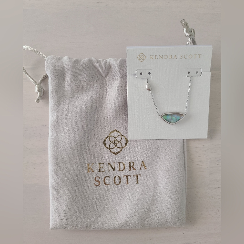 Kendra Scott Pendant Necklace